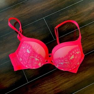 Victoria’s Secret Very Sexy Push Up Bra